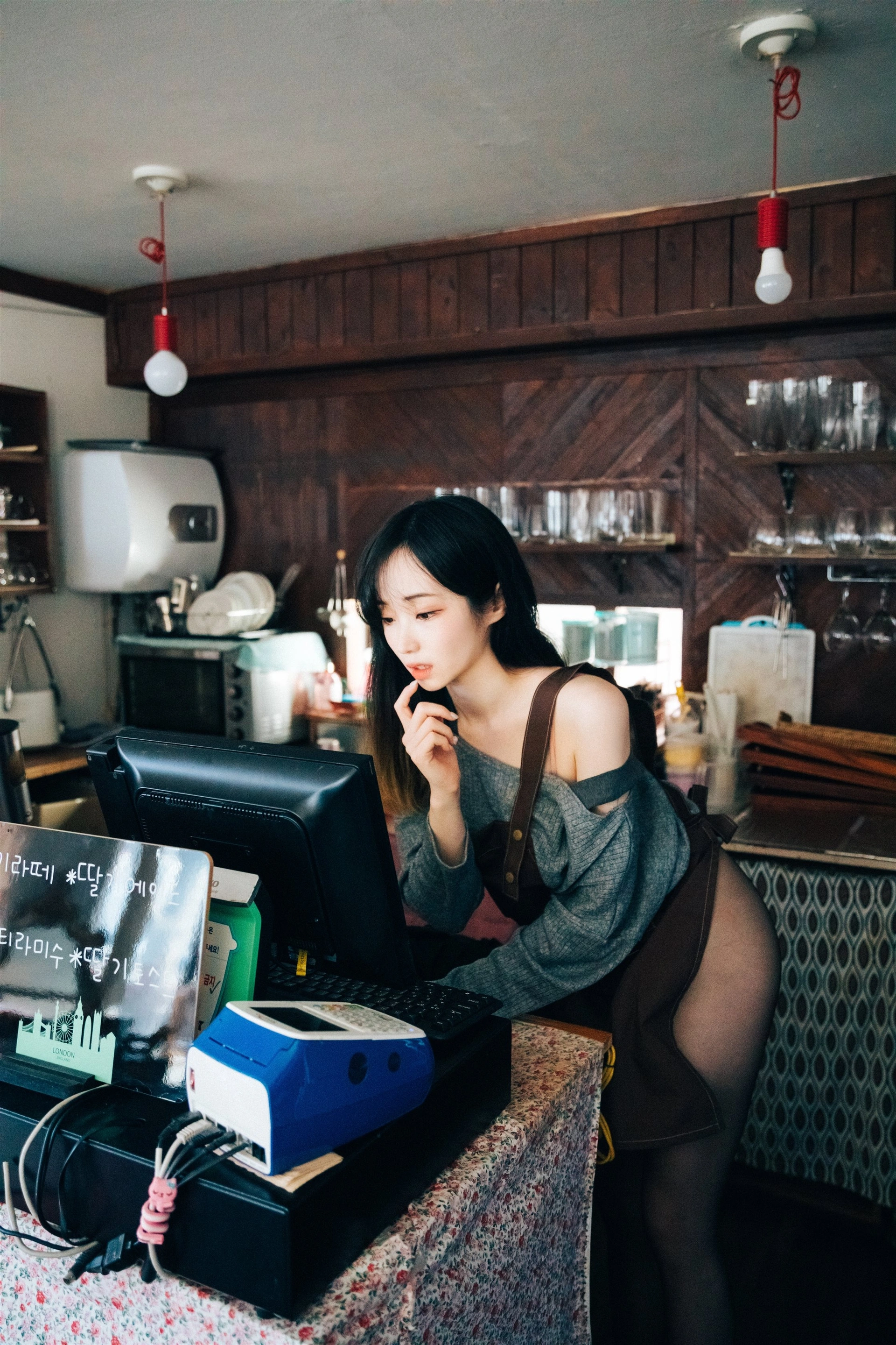 Bambi밤비 - NO.88 [Loozy] Cafe Alba 2