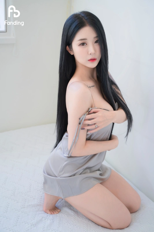 Gray Slip - Bomi (보미)