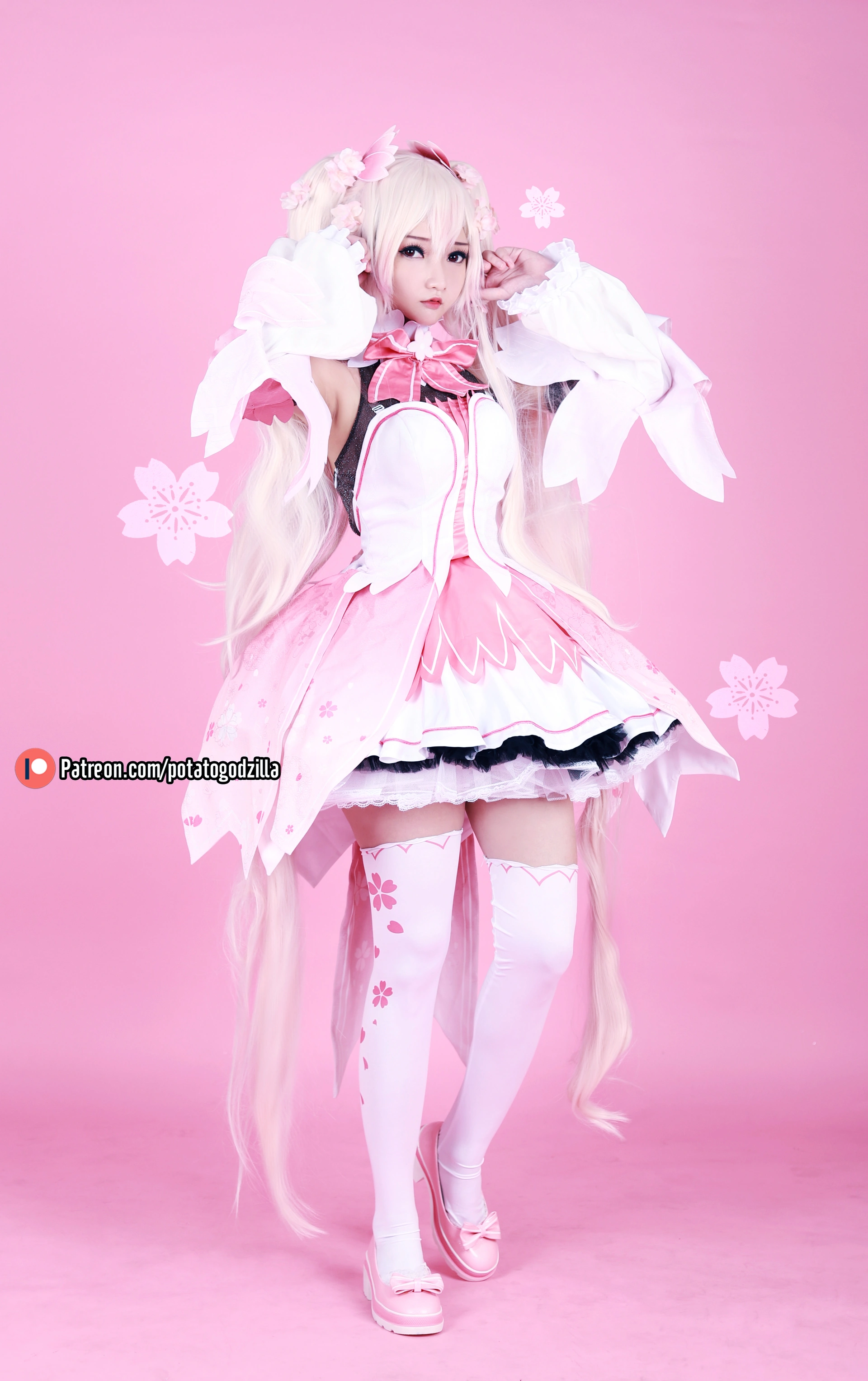 Potato Godzilla - NO.26 Sakura Miku 1
